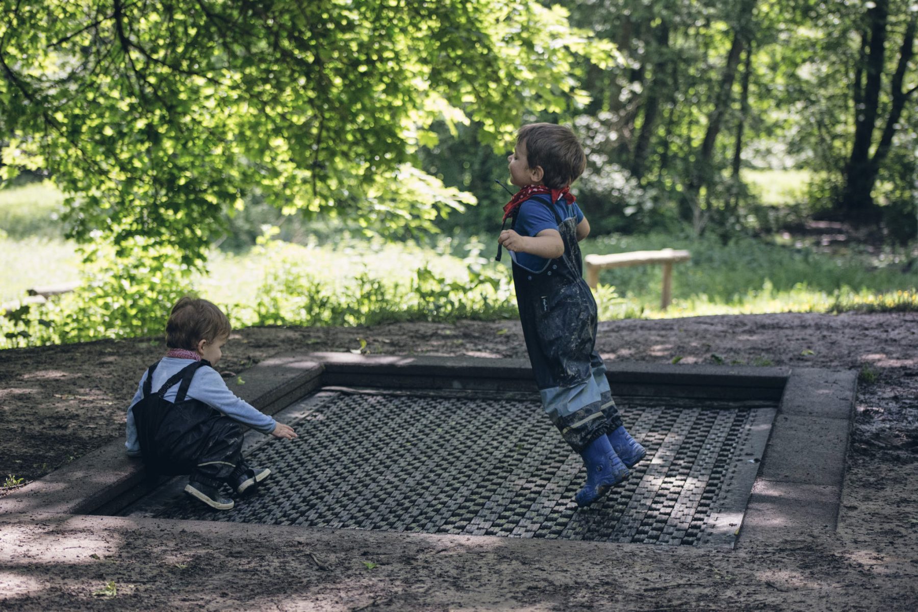 Leichtweißhöhle- und spielplatz